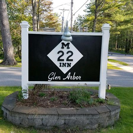 The M-22 Inn Glen Arbor Exterior foto