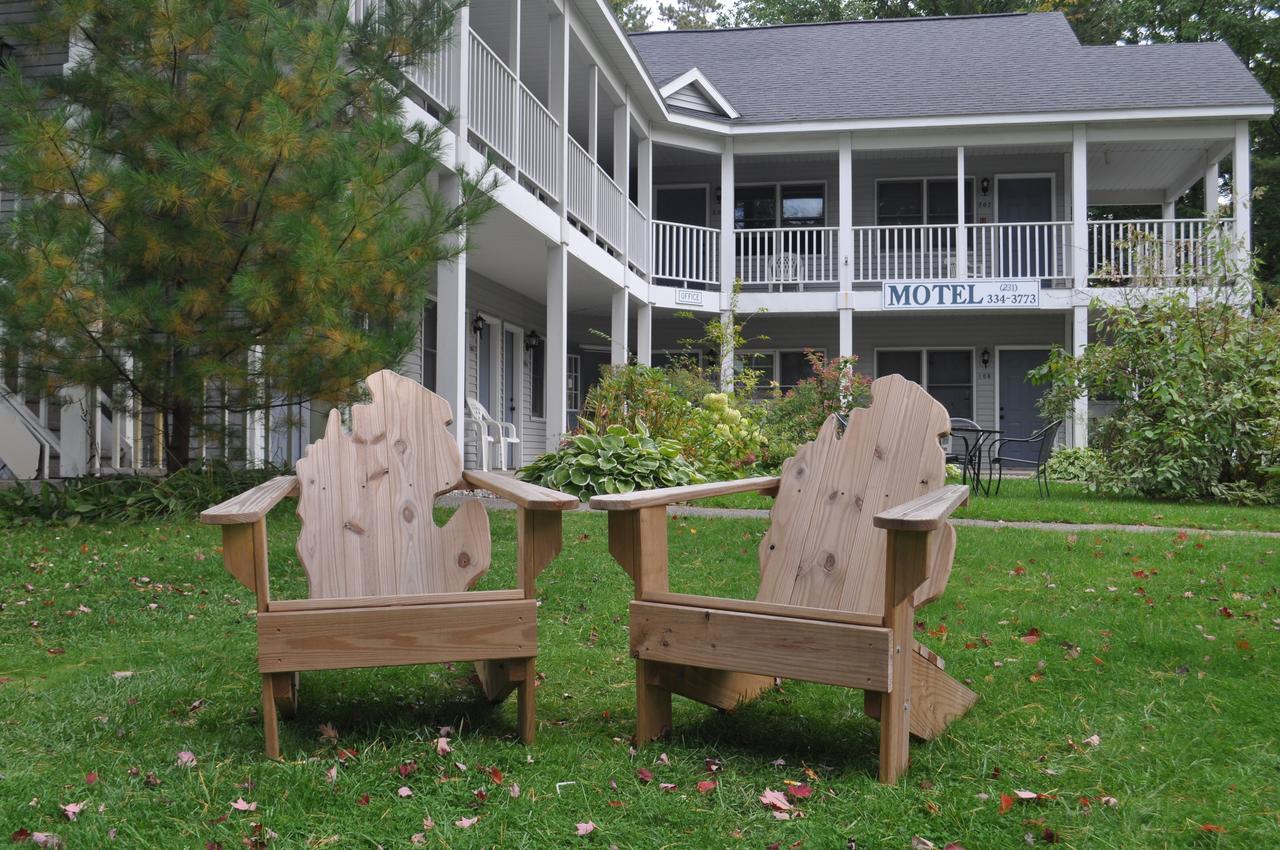 The M-22 Inn Glen Arbor Exterior foto